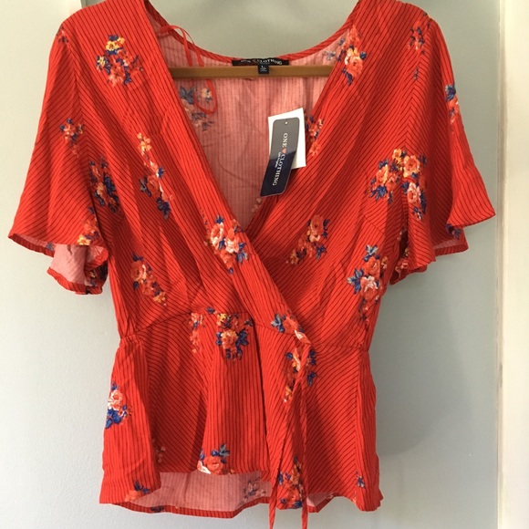 Kimono Sleeve floral shirt - Picture 1 of 4